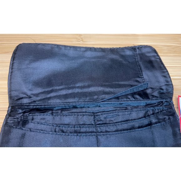 NWT Peanuts Snoopy Needlepoint Wallet Union Trading Retired New Womens Wallet - Picture 9 of 9